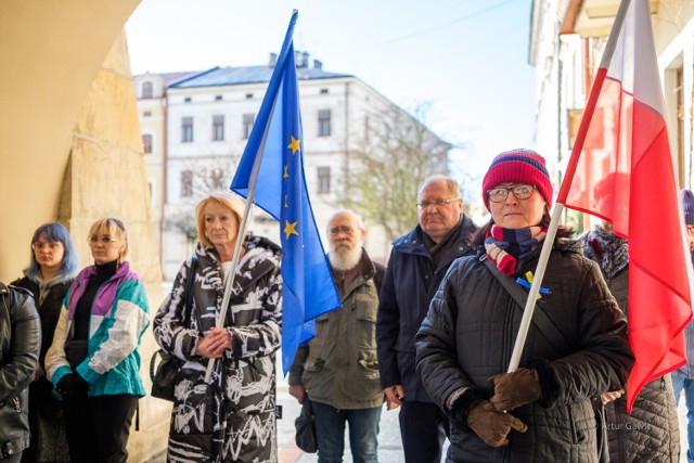 Na Rynku w Tarnowie odbyła się manifestacja przeciwko wojnie na Ukrainie