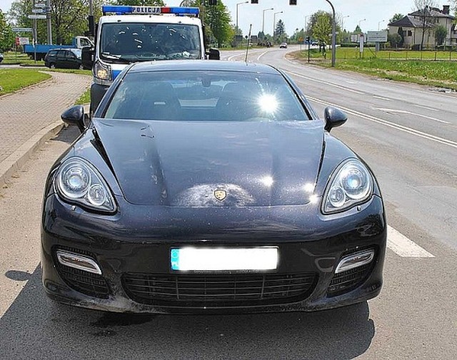 ukradł porsche warte 300 tys. zł.