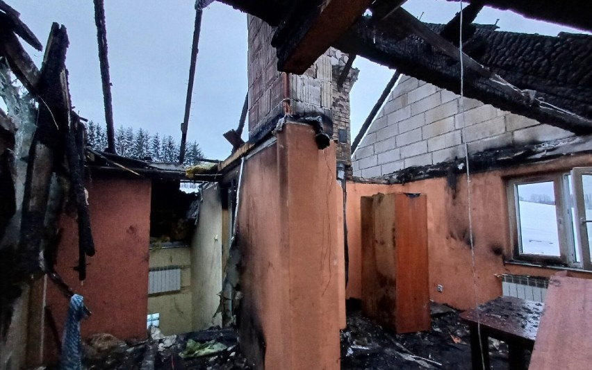 Dom rodziny z Niecwi po pożarze