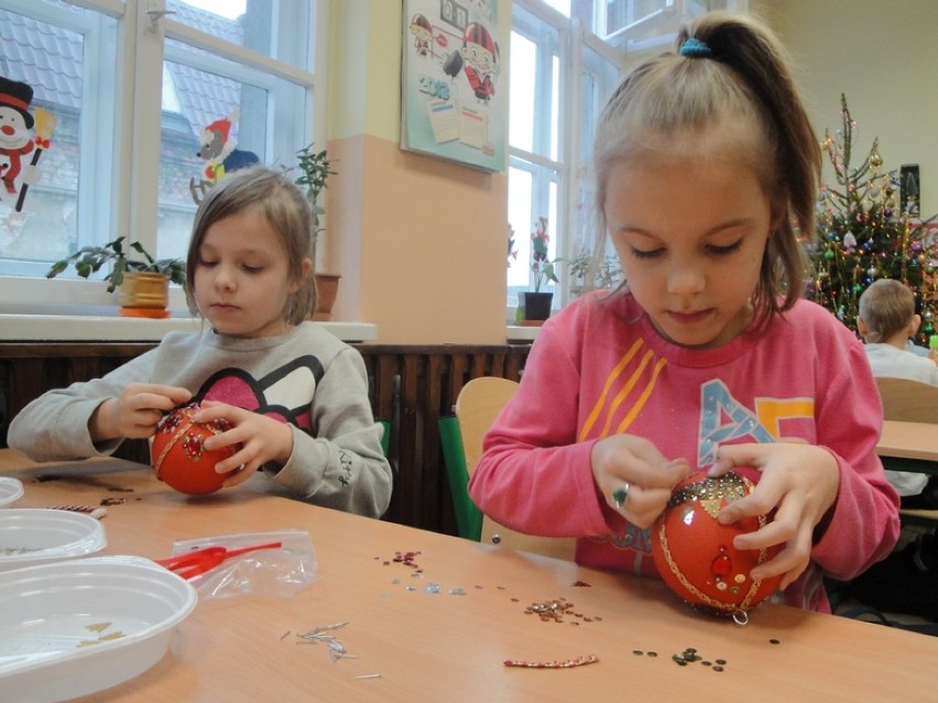 Święta: dzieci na Świątecznej Manufakturze 2013 w Śremskim...