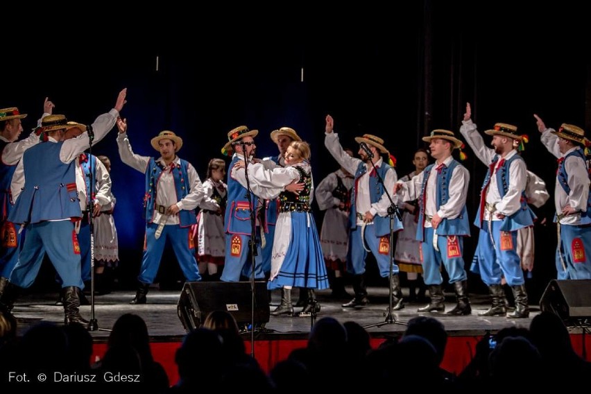 Dwa Serduszka - koncert ZPiT "Wałbrzych" w szczawieńskim Teatrze Zdrojowym [ZDJĘCIA]