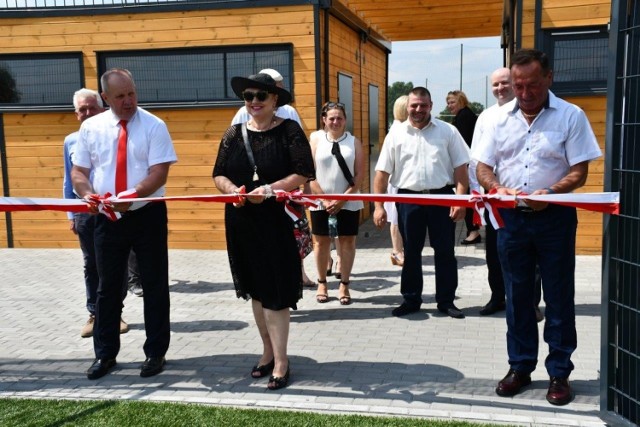Mieszkańcy z nowego boiska w Dziarnowie mogą korzystać już od ponad dwóch miesięcy
