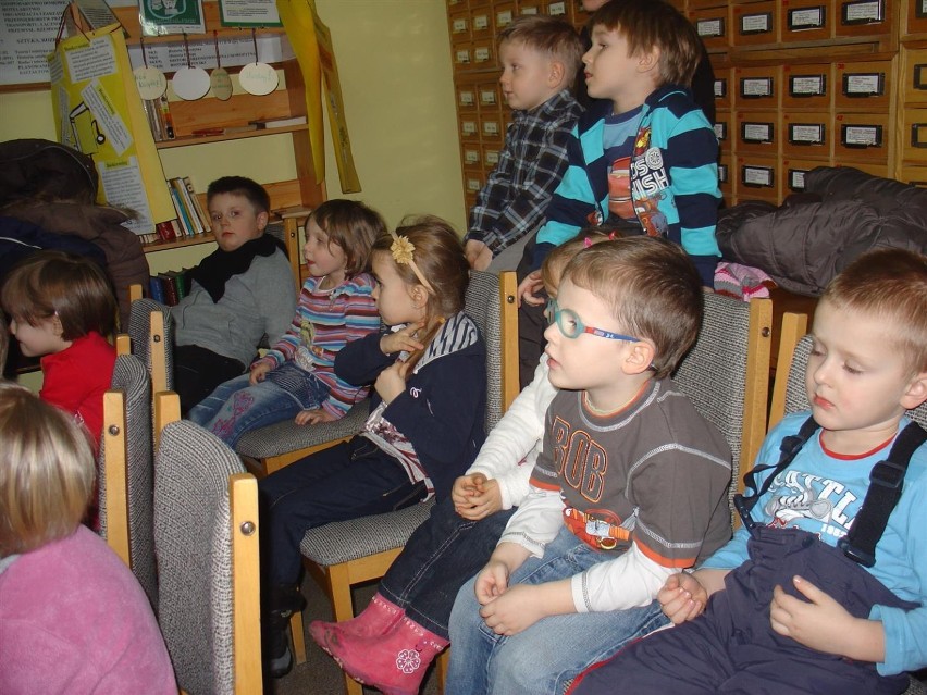 Ferie w bibliotece pedagogicznej. W roli głównej Kubuś Puchatek