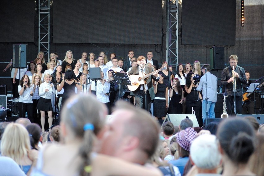 XVII Międzynarodowy Festiwal Muzyki Gospel w Gniewie.Wystąpili m.in. Wodecki i Golec uOrkiestra FOTO