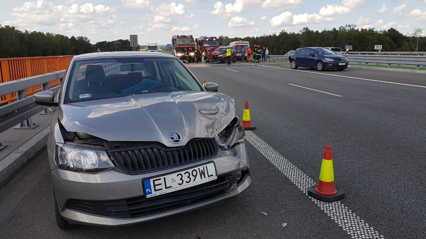 Wypadek na A1 w Łodzi. Trzy osoby ranne