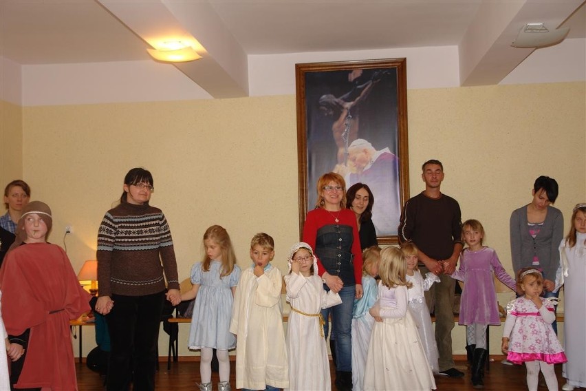 Kartuzy. Zobacz jak dzieci świętowały wigilię Wszystkich Świętych - bawiąc się na balu przebierańców