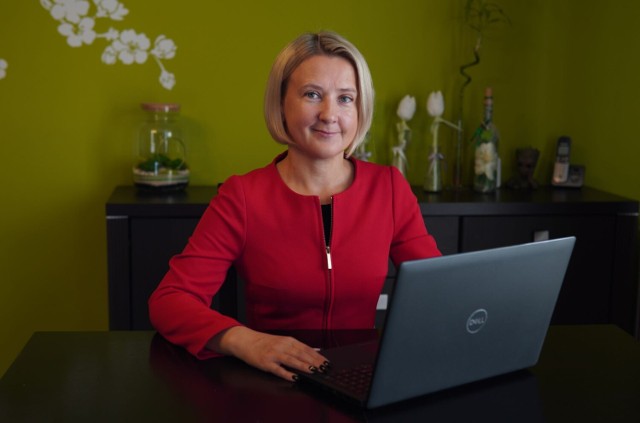 Edyta Kowalska, nauczycielka ZSME w Tarnowie, wyróżniona tytułem najlepszej edukatorki w zakresie sztucznej inteligencji