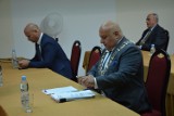 Zarząd powiatu głogowskiego bez wotum zaufania rady. To oznacza wiosek o odwołanie starosty, wicestarosty i członka zarządu