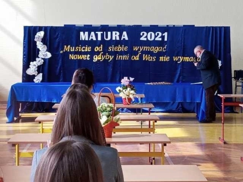 Zakończenie roku maturzystów z Liceum Ogólnokształcącego imienia Jana Pawła II w Bogorii (ZDJĘCIA)