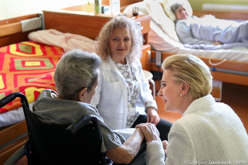 Agata Konrhauser-Duda odwiedziła częstochowskie hospicjum