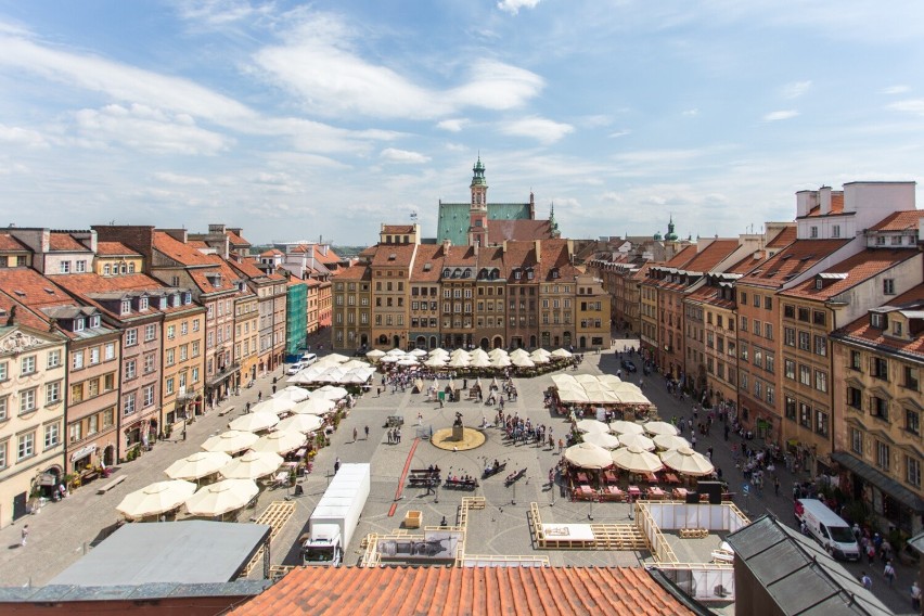 Dziś turyści mogą znowu podziwiać zabudowę dawnej Warszawy z...