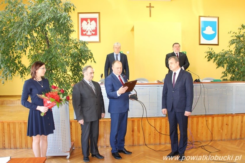 Na sesji Rady Powiatu pożegnano byłego komendanta OSSW w Kulach [FOTO]