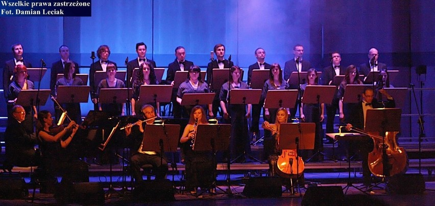 Orkiestra Alla Vienna oraz chór Vivid Singers. Fot. Damian...