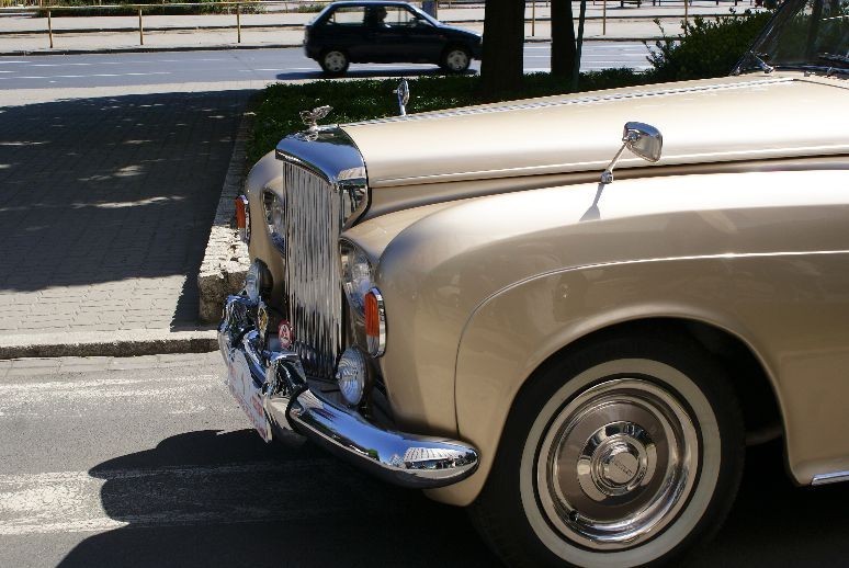 Rolls-Royce'y i Bentleye na ulicach Poznania [ZDJĘCIA, WIDEO]