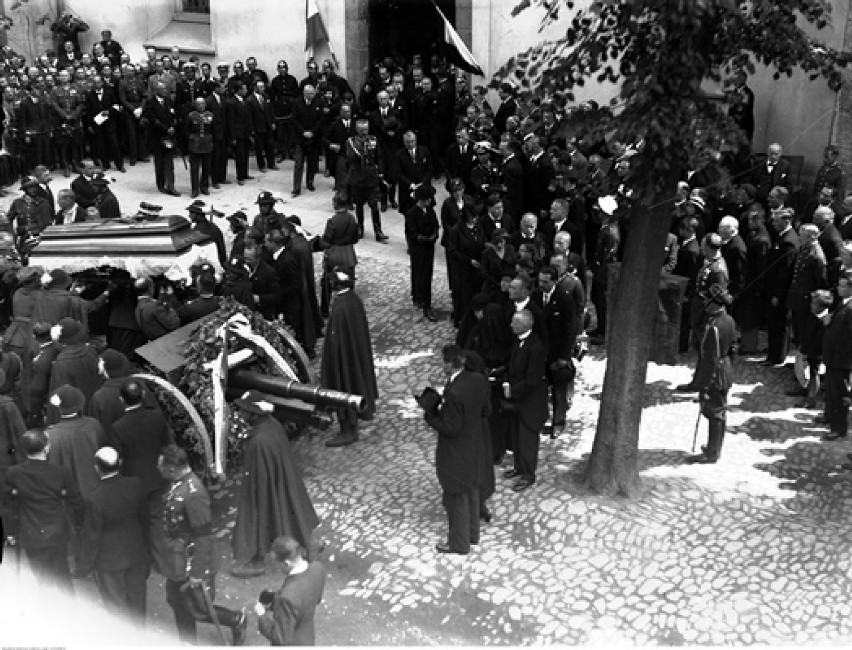 1934r. Kondukt pogrzebowy na ulicach Nowego Sącza