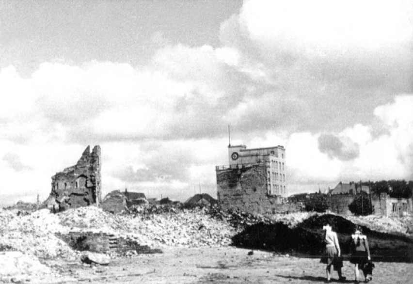 Ruiny słupskiej starówki 1945 rok.