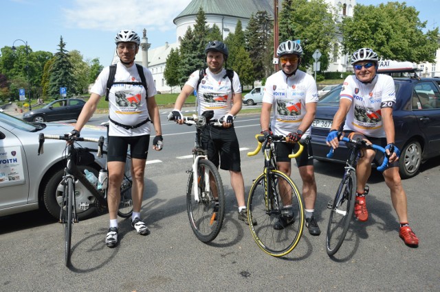 Sztafeta rowerowa z Łodzi na Monte Cassino - do Włoch wyruszyła piątka mieszkańców Piotrkowa