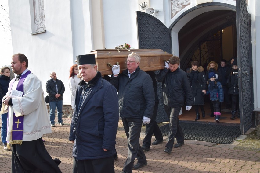 Tłumy pożegnały wieloletniego dyrektora ośrodka kultury w Kuźnicy (zdjęcia) 