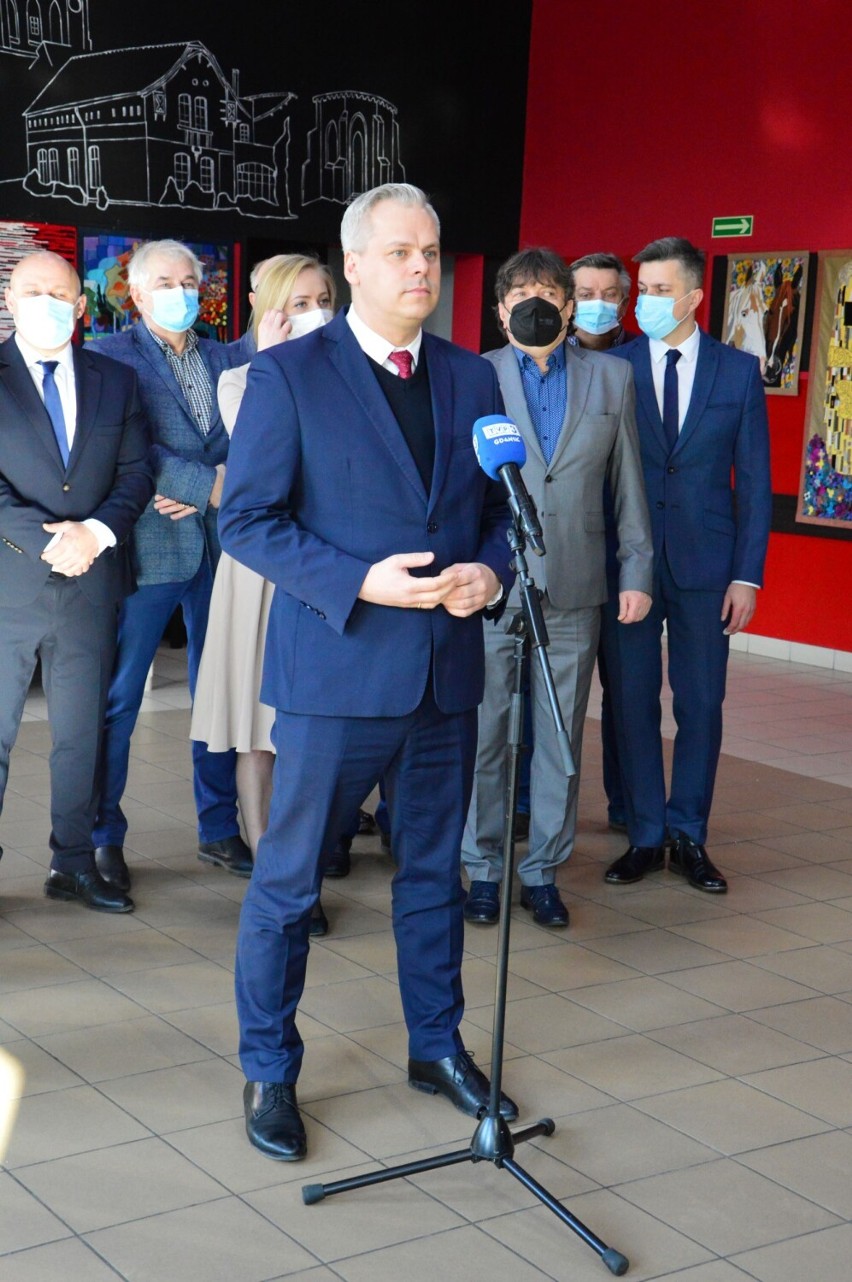 Minister Karol Rabenda spotkał się w Prabutach z przedstawicielami gmin z powiatu kwidzyńskiego, należących do Wschodniego Powiśla [ZDJĘCIA]
