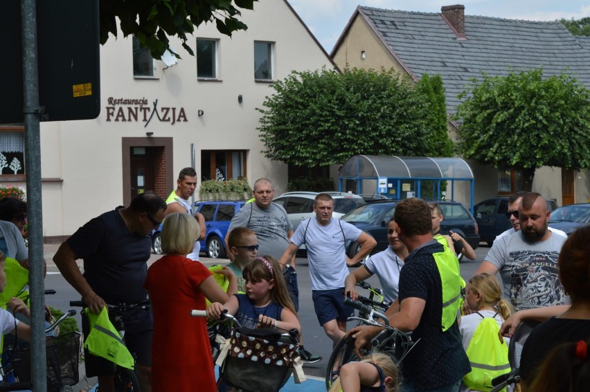 Gmina Wielichowo: Piknik rowerowy trzecioklasistów i ich rodziców! [ZDJĘCIA]