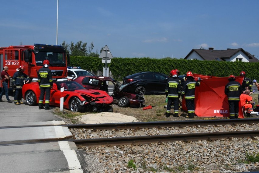 Dramatyczny wypadek na ulicy Krakowskiej w Kielcach. Kobieta nie żyje. Dwie osoby ranne