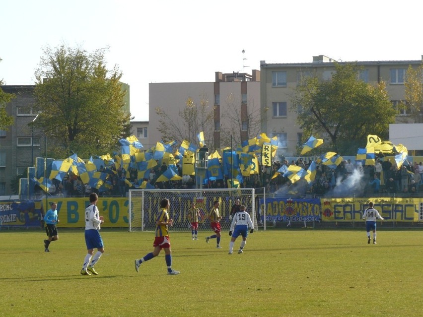 Mechanik Radomsko - Astoria Szczerców 2:1. Mechanik wygrywa w końcówce