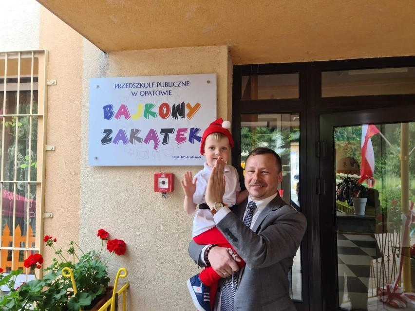 Opatowskie przedszkole nosi teraz imię „Bajkowy Zakątek”. Zobaczcie zdjęcia ze święta