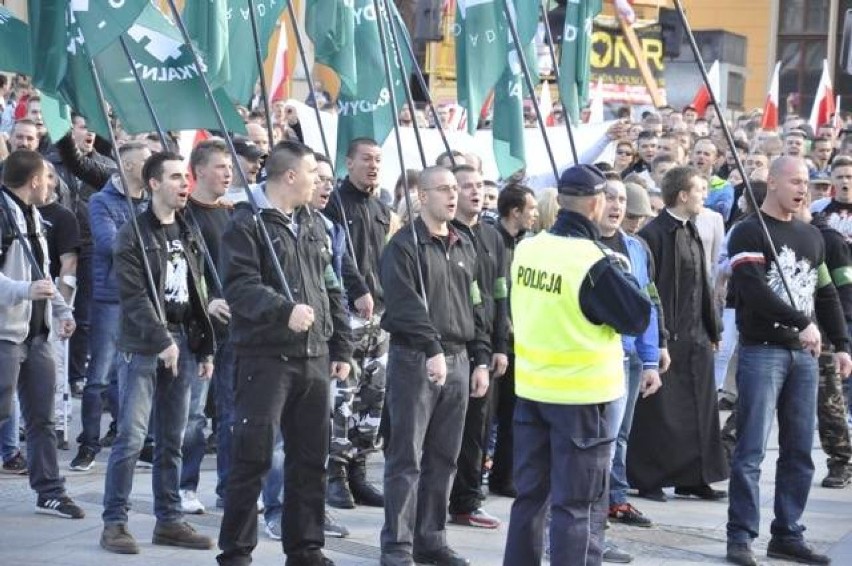 Marsz narodowców przeciw uchodźcom we Wrocławiu