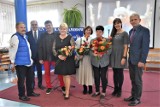 Obchody Dnia Edukacji Narodowej 2022 w Szkole Podstawowej nr 2 w Luzinie. Były życzenia, kwiaty, podziękowania i wzruszenia | ZDJĘCIA, WIDEO