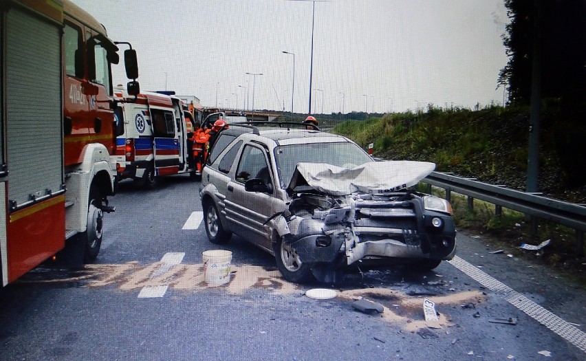 Małżeństwo z Krynicy ranne w wypadku na autostradzie [ZDJĘCIA]