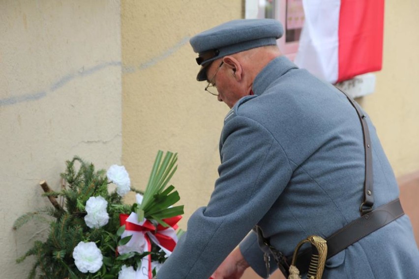 Syców: Odsłonięto tablicę upamiętniającą Marszałka Józefa Piłsudskiego (GALERIA)