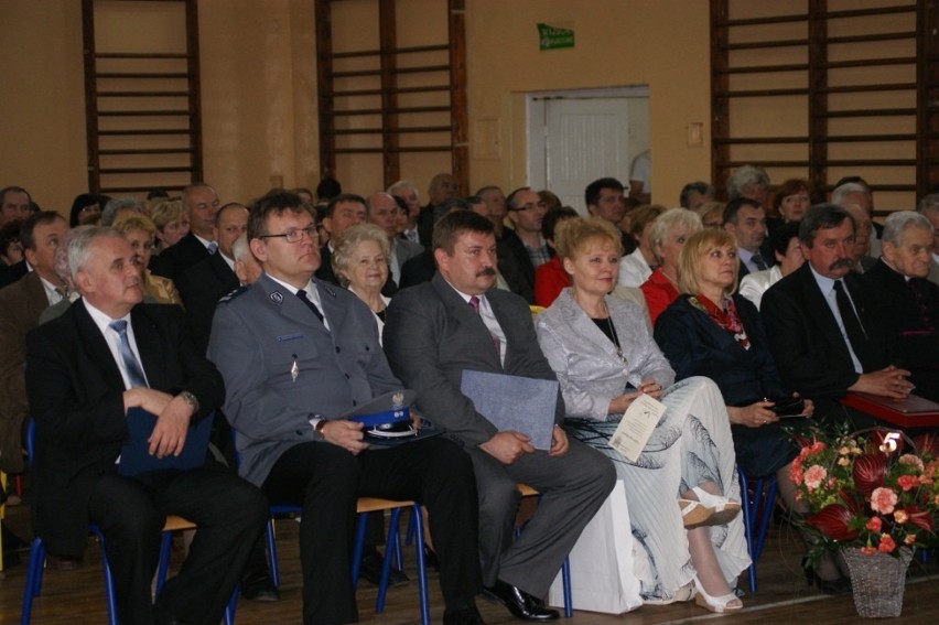 Zespół Szkół-Centrum Edukacji Zawodowej i Ustawicznej w Rawie świętował 65-lecie istnienia
