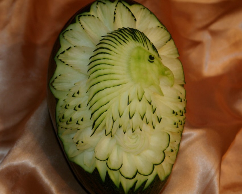 Sztuka rzeźbienia w owocach i warzywach