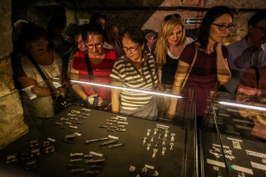 Wystawa skarbów znalezionych podczas budowy Forum Gdańsk [ZDJĘCIA]