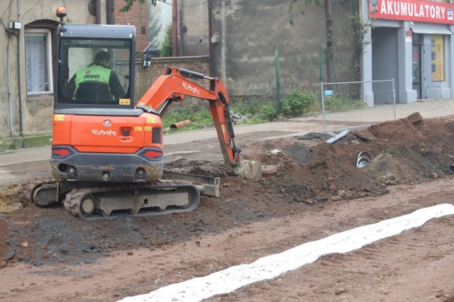 Trwa przebudowa ulicy 3 Maja w Chorzowie.
Zobacz kolejne zdjęcia/plansze. Przesuwaj zdjęcia w prawo - naciśnij strzałkę lub przycisk NASTĘPNE