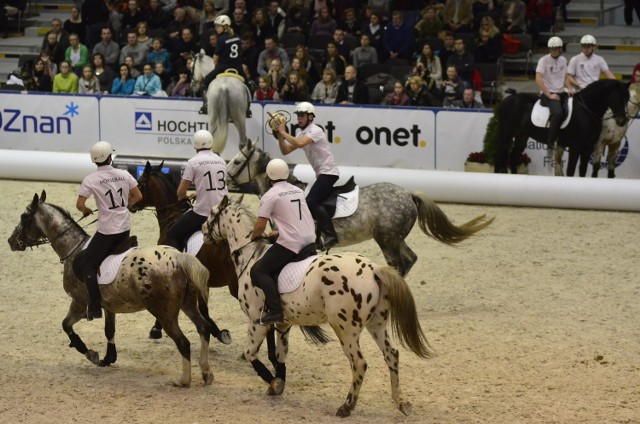 Mecz horseballowy w Poznaniu. Polska kontra Austria. Biało-czerwoni w jasnych strojach