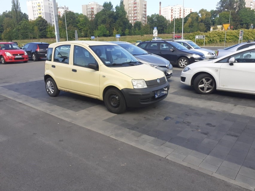 Mistrzowie jazdy i (złego) parkowania w Katowicach