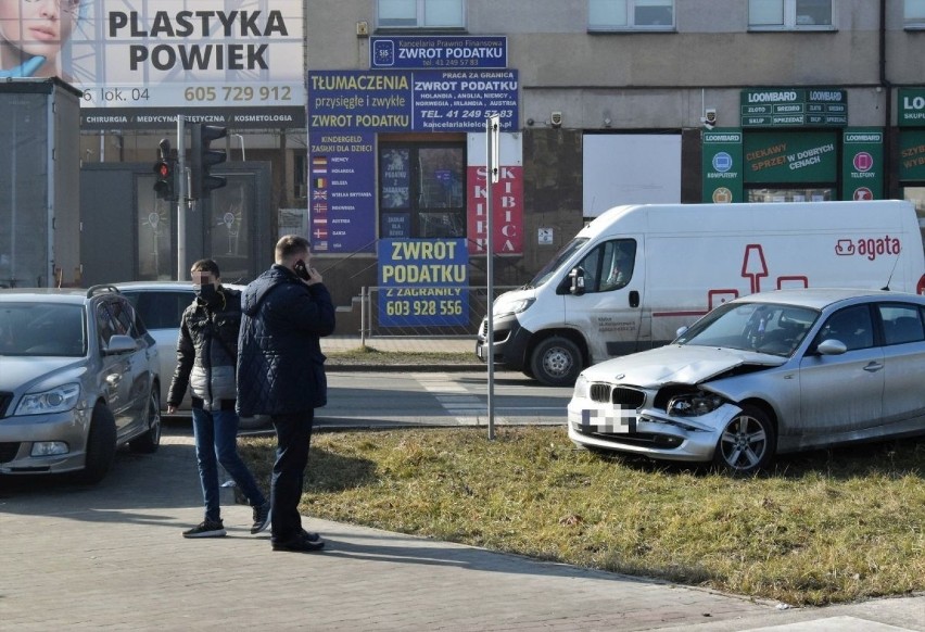 W środę przed południem do kolejnego zderzenia samochodów...