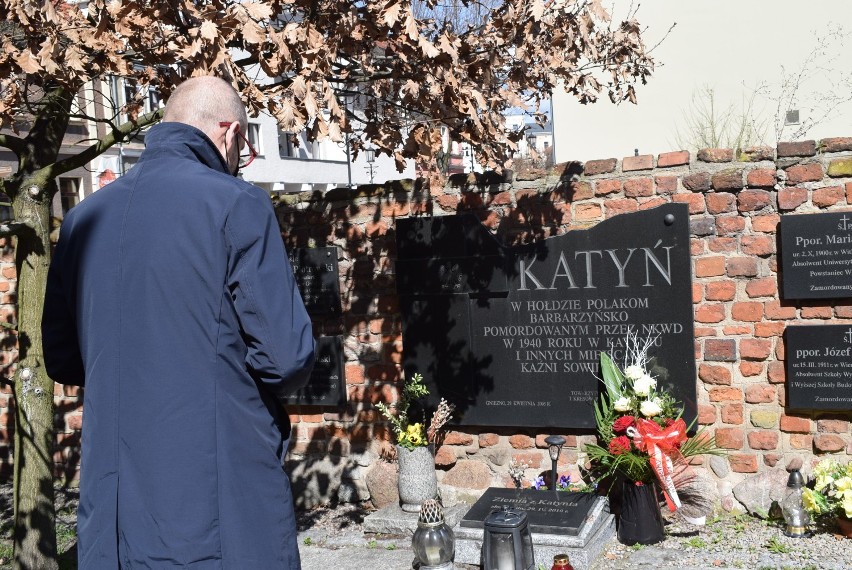 81. rocznica zbrodni katyńskiej. Gnieźnieńscy samorządowcy uczcili pamięć ofiar
