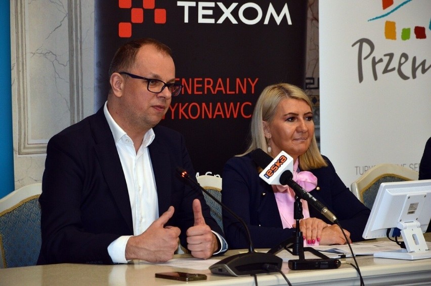 Prezydent Przemyśla podpisał umowę na wykonanie Centrum...