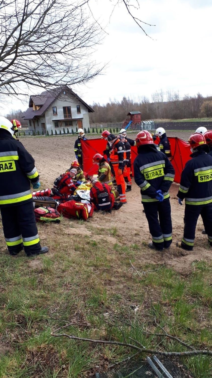 Tragiczny wypadek na ul. ks. Wielewskiego w Łebczu - 14 kwietnia 2020