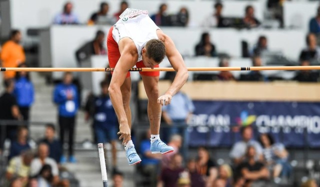 Paweł Wojciechowski w finale tyczki!