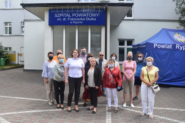Iwona Hartwich i mieszkańcy Rypina zaapelowali do starosty Jarosława Sochackiego o przywrócenie oddziału położniczo-ginekologicznego w rypińskim szpitalu