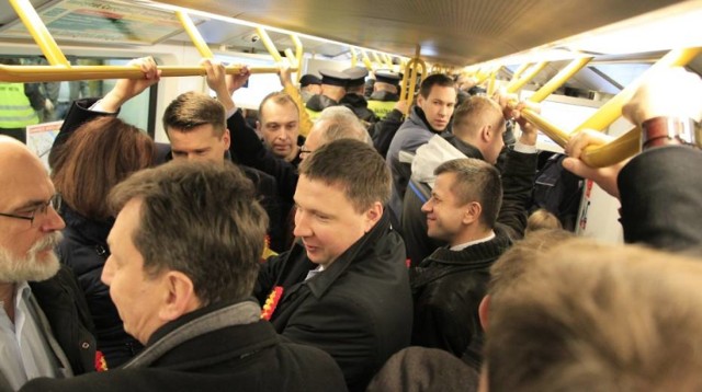 Metro będzie jeździć częściej. Od jutra nowy rozkład