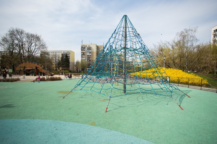 Jurajski Plac Zabaw w Warszawie. Świetna zabawa w klimacie...