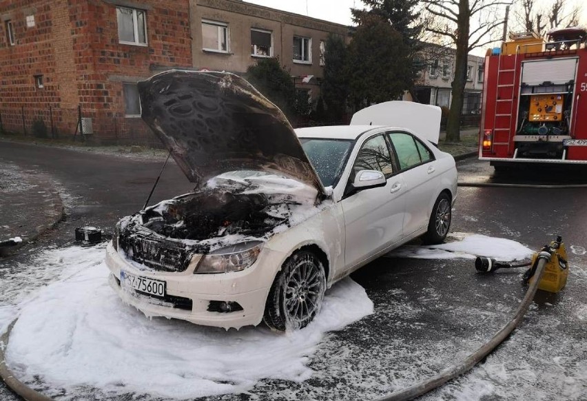 pożar auta Szamotuły