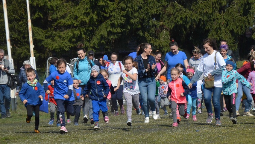 IV Piknik Biegowy "Dla autyzmu" w Malborku [ZDJĘCIA cz. 1]. Tak ścigały się dzieci i młodzież