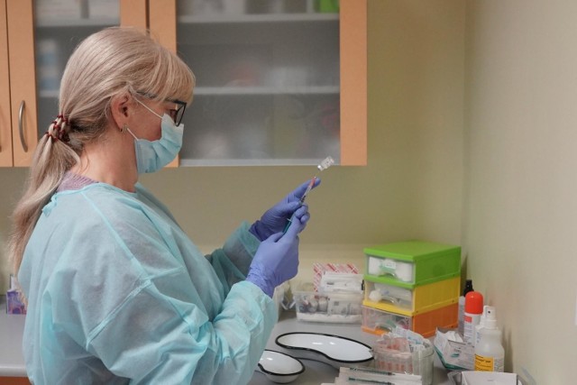 Wojewódzki Szpital Specjalistyczny we Włocławku, jako szpital węzłowy, został wyznaczony do przeprowadzenia szczepień na covid-19 wśród nauczycieli