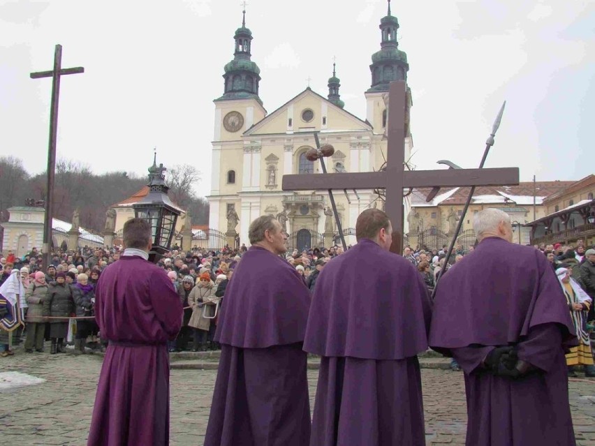 Dzisiaj Wielki Czwartek. W Kalwarii Zebrzydowskiej obchodzony wyjątkowo [ZDJĘCIA]