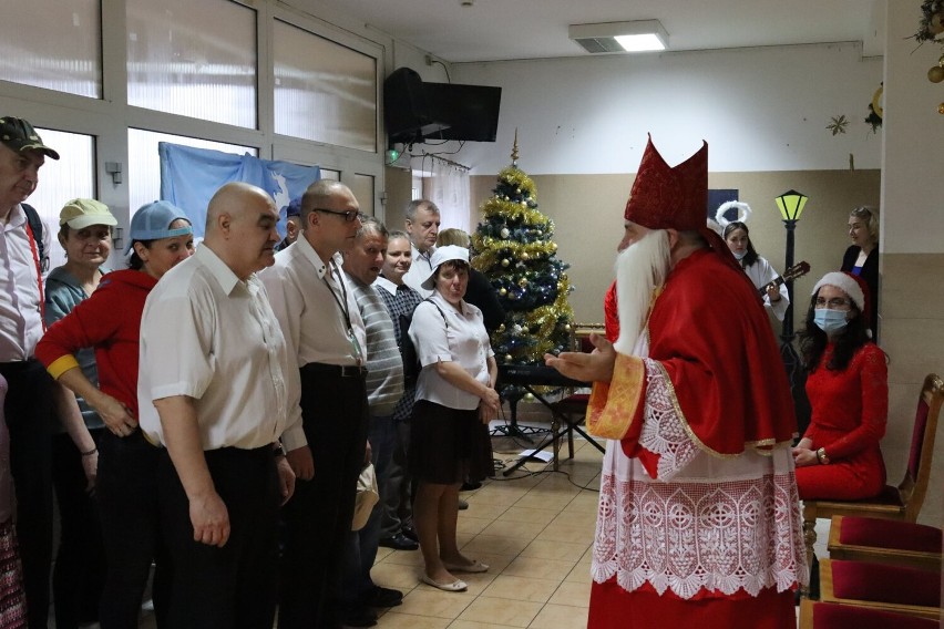 Mikołajki i świąteczne przygotowania w Domu Pomocy Społecznej w Skrzynnie 